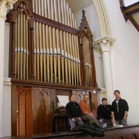The Schulte team in front of the Steere&Turner-organ of Keene, NH (USA)